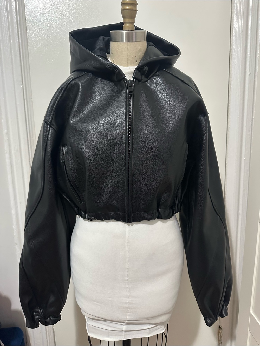 Khy Cropped Black Faux-Leather Hooded Jacket - Picture 3 of 5